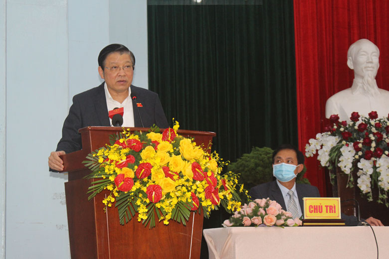 Đồng chí Phan Đình Trạc, Ủy viên Bộ Chính trị, Bí thư Trung ương Đảng, Trưởng Ban Nội chính Trung ương phát biểu tại buổi tiếp xúc cử tri thành phố Đà Lạt, tỉnh Lâm Đồng