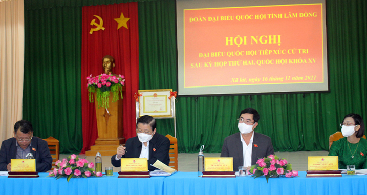 Đoàn đại biểu Quốc hội khóa XV tỉnh Lâm Đồng tiếp xúc cử tri xã Lát, huyện Lạc Dương