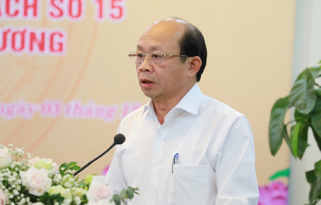 Đồng chí Vũ Xuân Diện, Trưởng Ban Nội chính Tỉnh ủy Quảng Ninh tham luận tại Hội nghị 