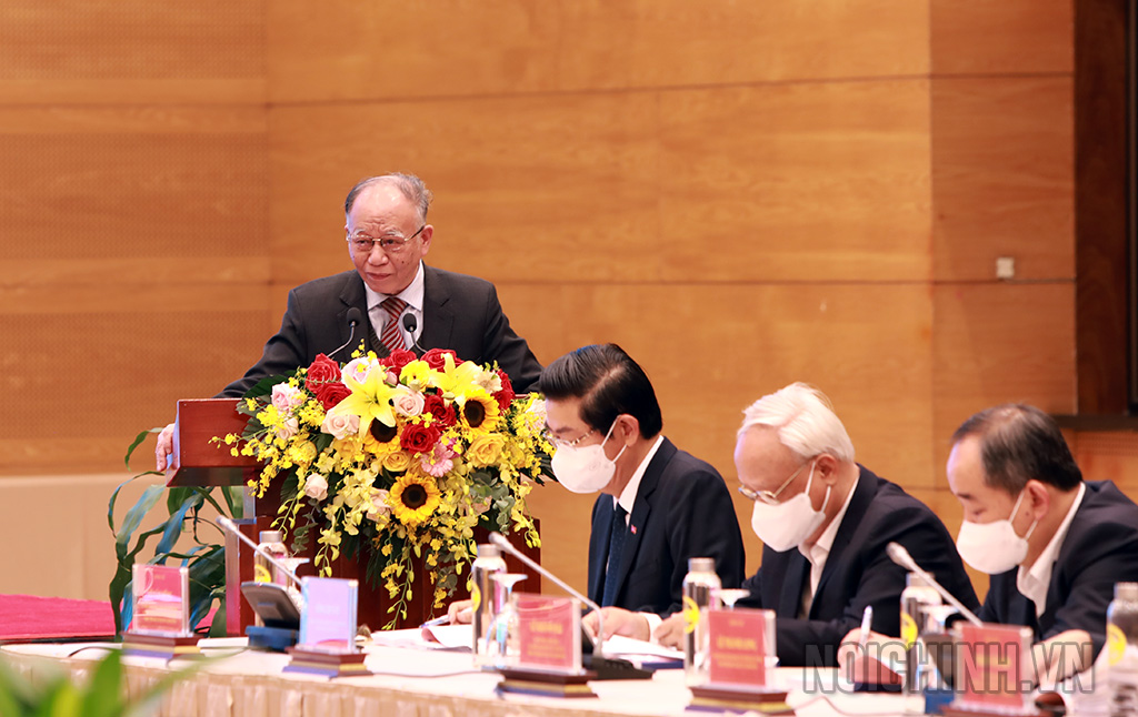 GS.TS Hoàng Chí Bảo, chuyên gia cao cấp, nguyên Ủy viên Hội đồng Lý luận Trung ương