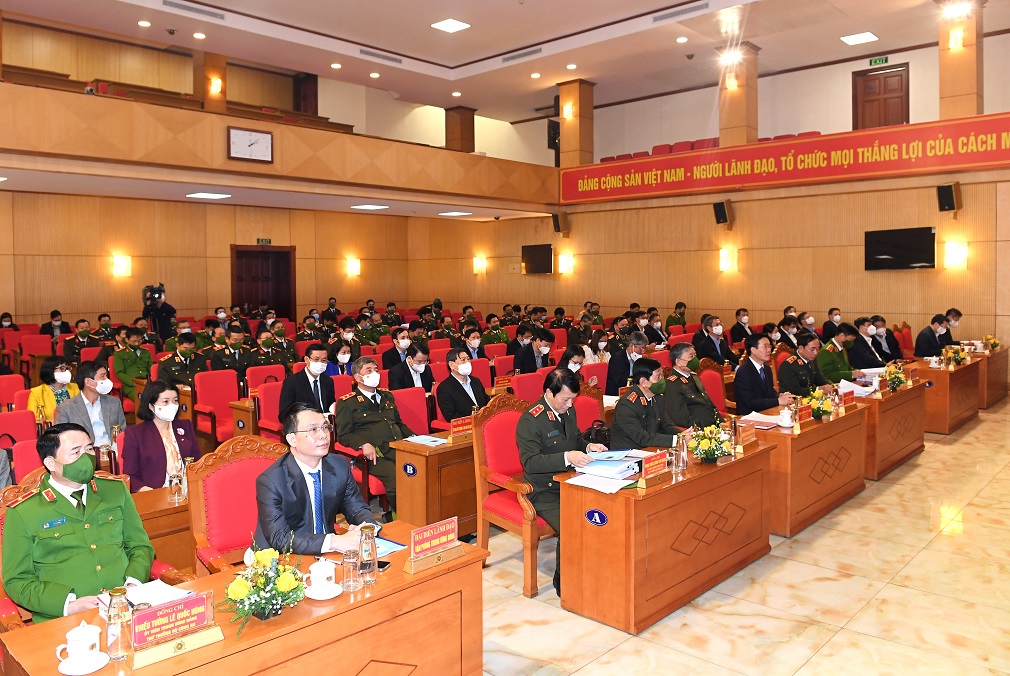 Các đại biểu tham dự Hội nghị trực tuyến về tăng cường sự lãnh đạo của Đảng đối với công tác phòng, chống tội phạm trong tình hình mới 