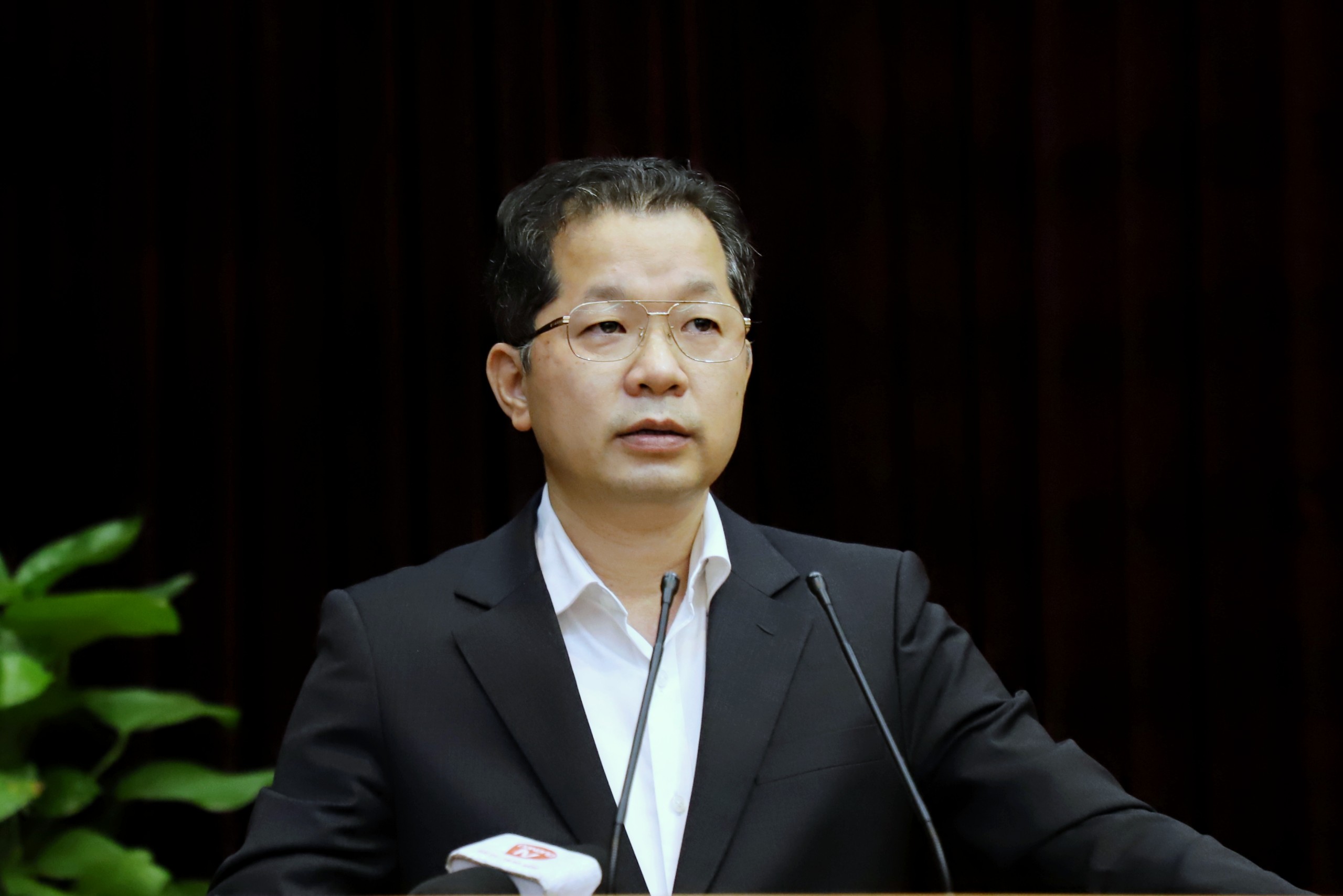 Đồng chí Nguyễn Văn Quảng, Ủy viên Trung ương Đảng, Bí thư Thành ủy Đà Nẵng phát biểu kết luận Hội nghị