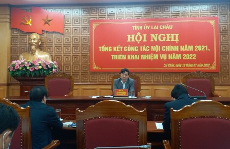 Đồng chí Lê Văn Lương, Phó Bí thư Thường trực Tỉnh ủy, Trưởng Ban Nội chính Tỉnh ủy chủ trì Hội nghị