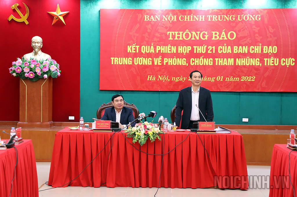 Đồng chí Nguyễn Thái Học, Phó trưởng Ban Nội chính Trung ương thông báo kết quả Phiên họp thứ 21 của Ban Chỉ đạo