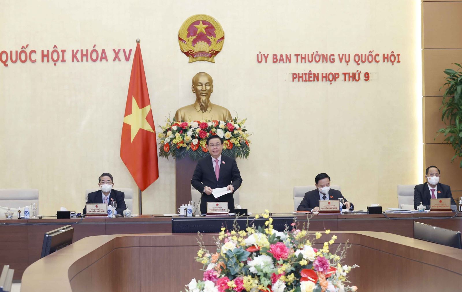 Chủ tịch Quốc hội Vương Đình Huệ phát biểu khai mạc phiên họp (ảnh: Doãn Tấn/TTXVN)