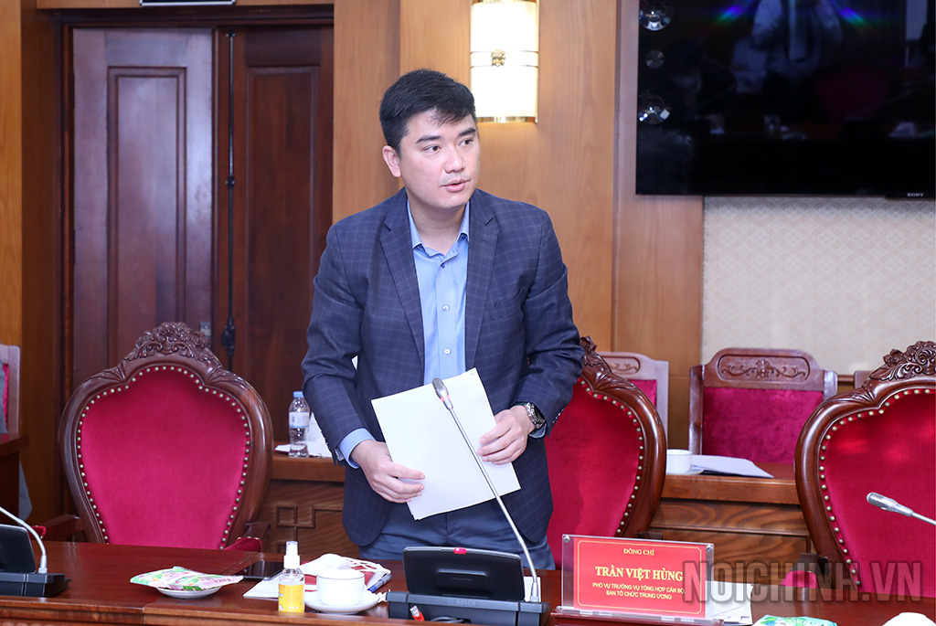 Đồng chí Trần Việt Hùng, Phó Vụ trưởng Vụ Tổng hợp cán bộ, Ban Tổ chức Trung ương, thành viên đoàn khảo sát