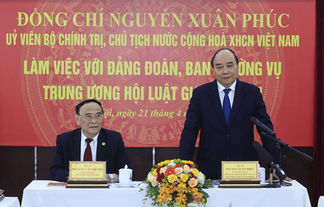 Chủ tịch nước Nguyễn Xuân Phúc, Trưởng Ban Chỉ đạo Cải cách tư pháp Trung ương phát biểu tại buổi làm việc
