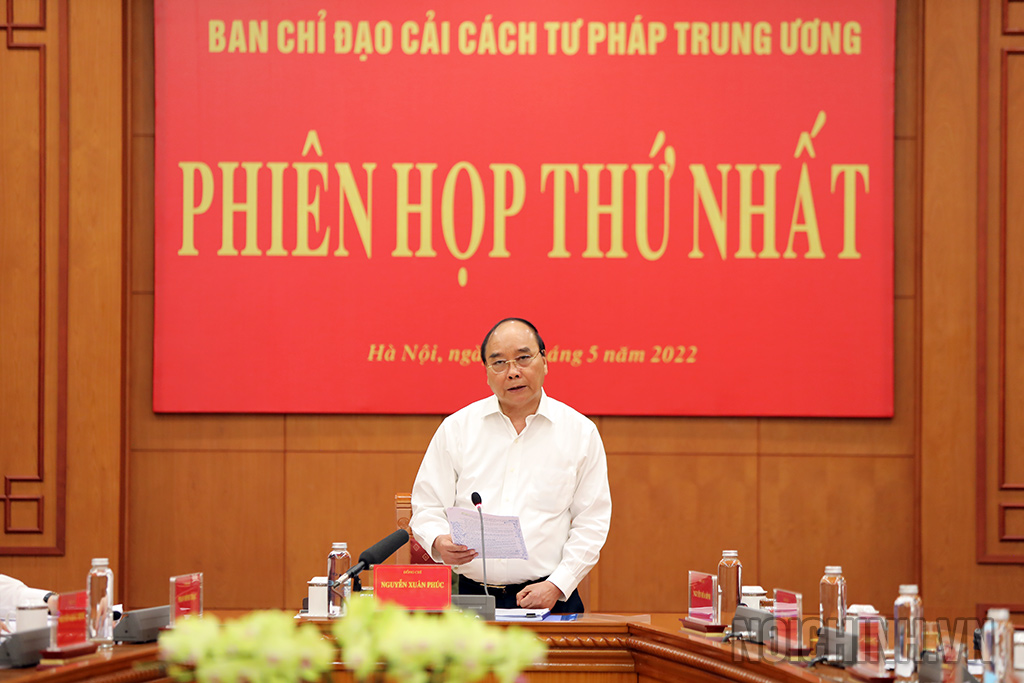 Đồng chí Nguyễn Xuân Phúc, Ủy viên Bộ Chính trị, Chủ tịch nước, Trưởng Ban Chỉ đạo Cải cách tư pháp Trung ương phát biểu