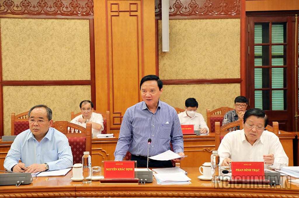 Đồng chí Nguyễn Khắc Định, Ủy viên Trung ương Đảng, Phó Chủ tịch Quốc hội, Ủy viên Ban Chỉ đạo Cải cách tư pháp Trung ương