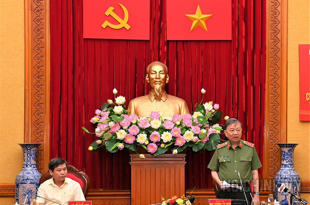 Đồng chí Đại tướng Tô Lâm, Ủy viên Bộ Chính trị, Bí thư Đảng ủy Công an Trung ương, Bộ trưởng Bộ Công an phát biểu