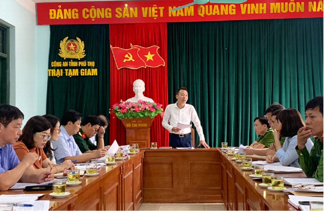 Đồng chí Nguyễn Trung Kiên - Ủy viên Ban Thường vụ, Trưởng Ban Nội chính Tỉnh ủy Phú Thọ phát biểu tại buổi giám sát việc chấp hành các quy định của pháp luật trong hoạt động tạm giữ, tạm giam, thi hành án hình sự trong 2 năm 2020-2021 trên địa bàn tỉnh (tháng 5/2022)