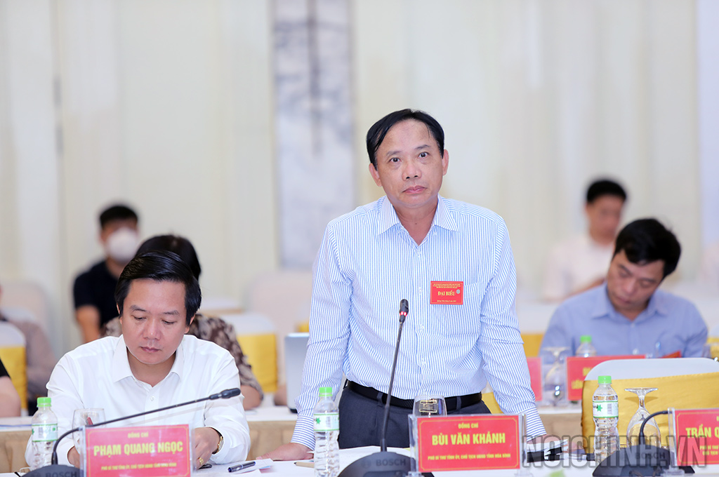 Đồng chí Bùi Văn Khánh, Phó Bí thư tỉnh ủy, Chủ tịch UBND Tỉnh Hòa Bình