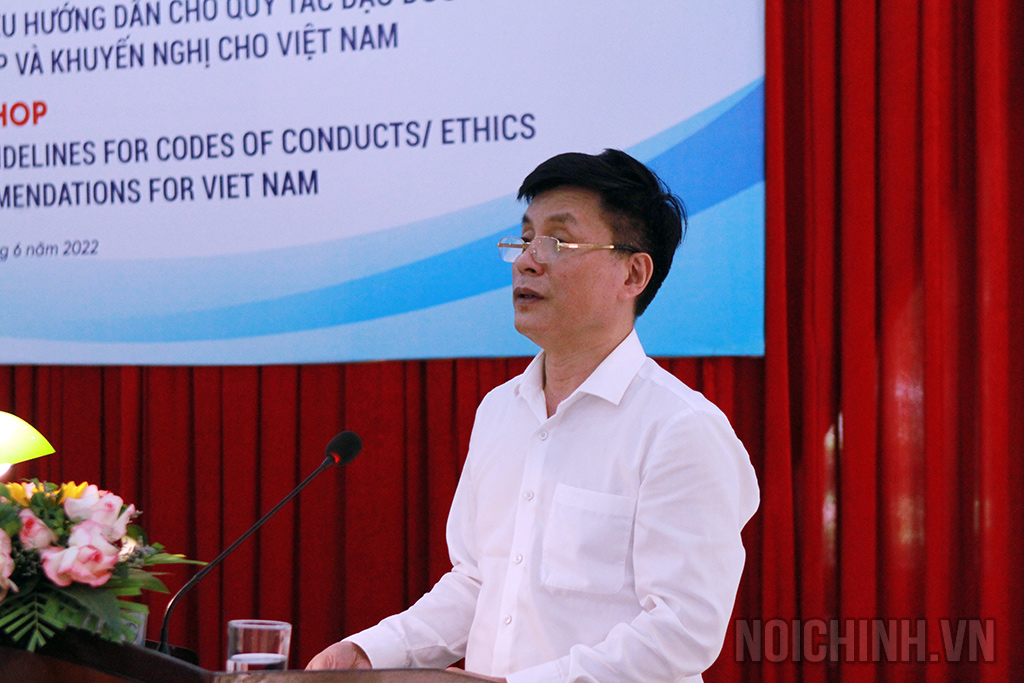 Đồng chí Trần Quốc Việt, Tổng Biên tập Tạp chí Tòa án nhân dân, Tòa án nhân dân tối cao tham luận tại Hội nghị