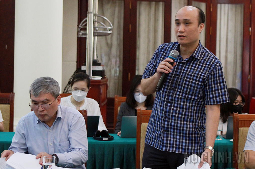 PGS. TS Tô Văn Hòa, Phó Hiệu trưởng Trường Đại học Luật Hà Nội phát biểu tại Hội thảo