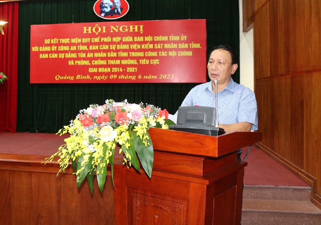 Đồng chí Trần Hải Châu, Phó Bí thư Thường trực Tỉnh ủy, Chủ tịch HĐND tỉnh phát biểu tại Hội nghị