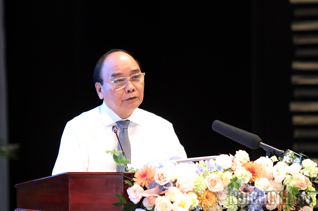 Đồng chí Nguyễn Xuân Phúc, Ủy viên Bộ Chính trị, Chủ tịch nước, Trưởng Ban Chỉ đạo xây dựng Đề án phát biểu tổng kết Hội nghị