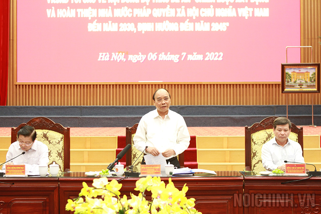 Đồng chí Nguyễn Xuân Phúc, Ủy viên Bộ Chính trị, Chủ tịch nước, Trưởng Ban Chỉ đạo xây dựng Đề án phát biểu chỉ đạo tại buổi làm việc