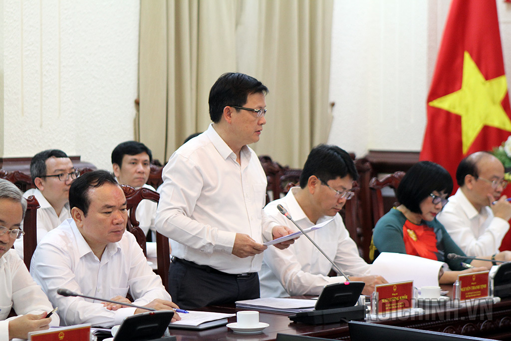 Đồng chí Mai Lương Khôi, Thứ Trưởng Bộ Tư pháp phát biểu tại buổi làm việc