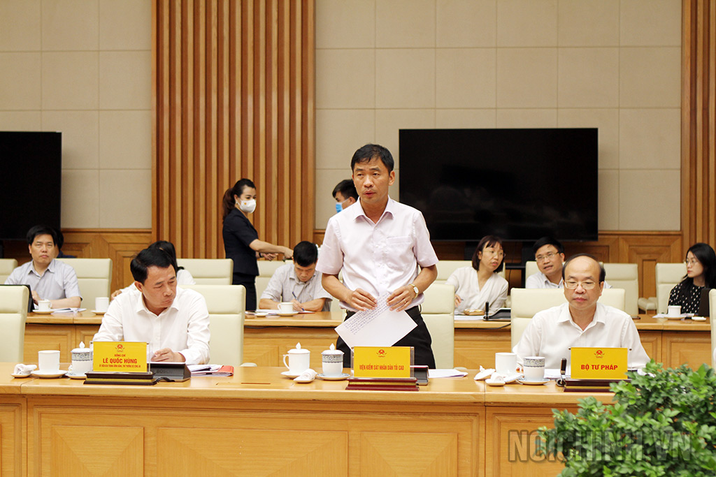 Đồng chí Nguyễn Duy Giảng, Phó Viện trưởng Viện Kiểm sát nhân dân tối cao phát biểu tại buổi làm việc