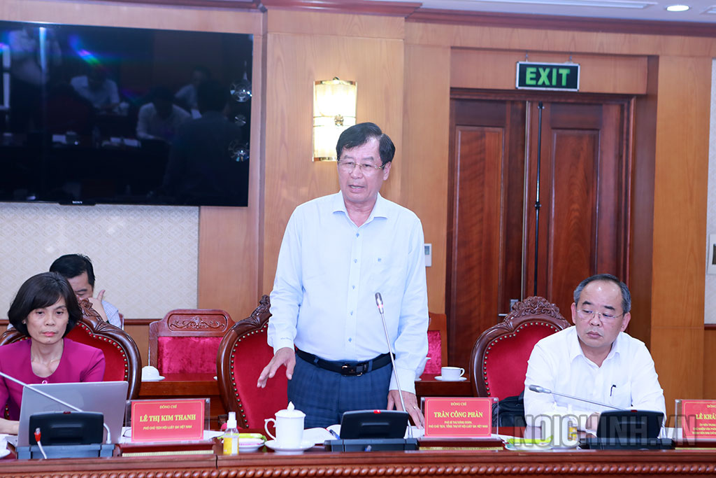 Đồng chí Trần Công Phàn, Phó Bí thư Đảng đoàn, Phó Chủ tịch, Tổng thư ký Hội Luật gia Việt Nam