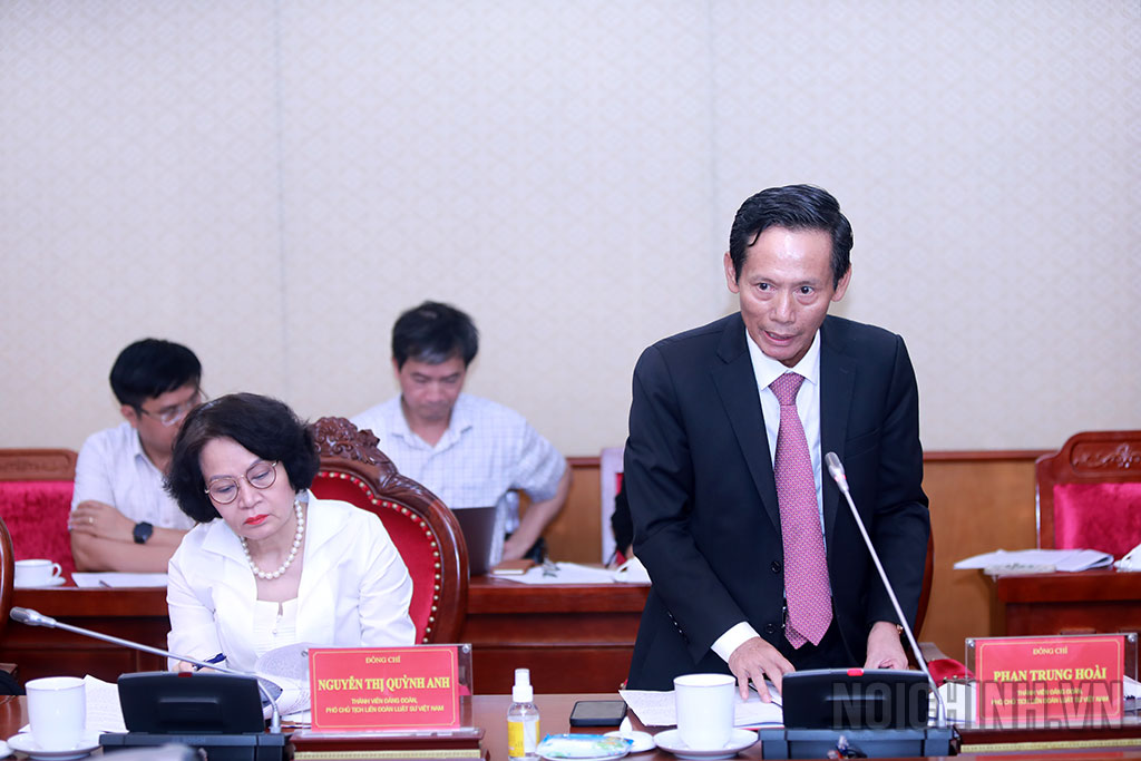 Đồng chí Phan Trung Hoài, Thành viên Đảng đoàn, Phó Chủ tịch Liên đoàn Luật sư Việt Nam