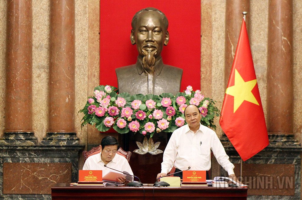 Đồng chí Nguyễn Xuân Phúc, Ủy viên Bộ Chính trị, Chủ tịch nước, Trưởng Ban Chỉ đạo xây dựng Đề án phát biểu chỉ đạo tại buổi làm việc