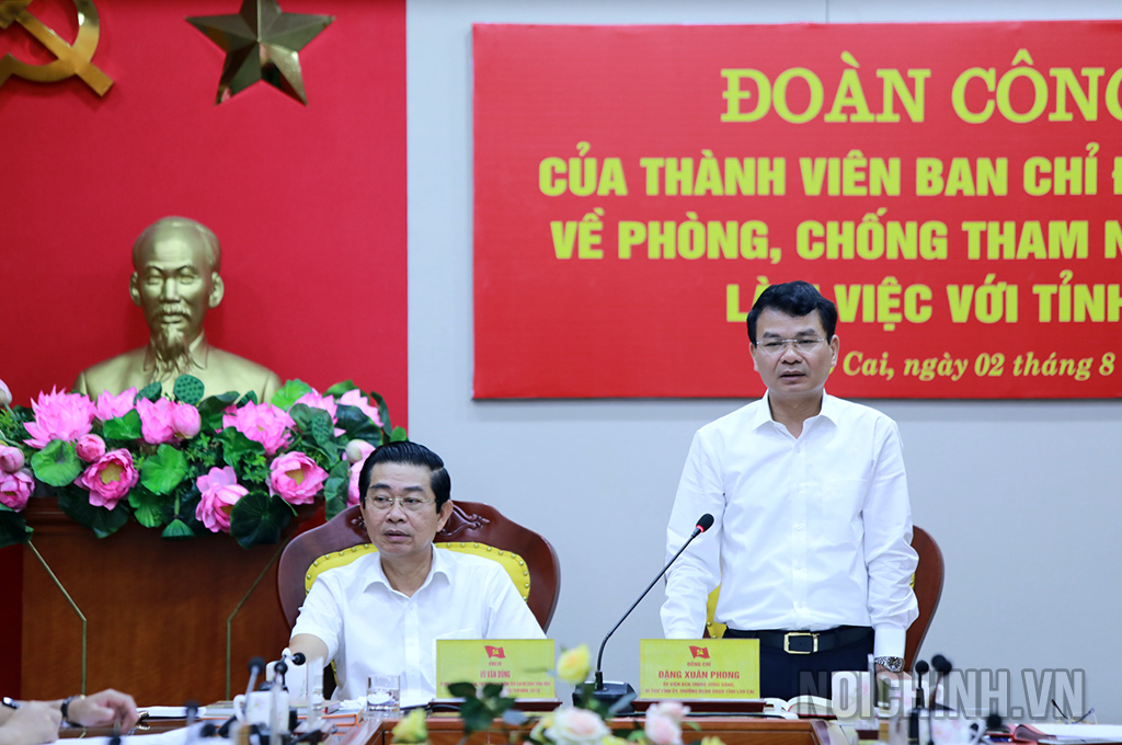 Đồng chí Đặng Xuân Phong, Ủy viên Trung ương Đảng, Bí thư tỉnh ủy Lào Cai phát biểu tại buổi làm việc