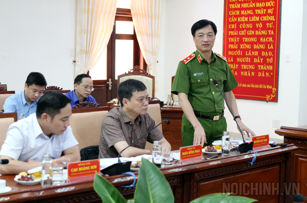 Đồng chí Trung tướng Nguyễn Duy Ngọc, Ủy viên Trung ương Đảng, Thứ trưởng Bộ Công an, Phó trưởng Đoàn phát biểu tại Hội nghị