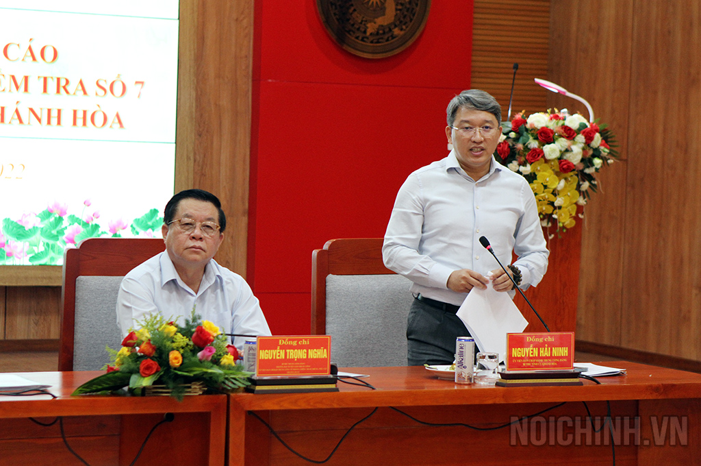 Đồng chí Nguyễn Hải Ninh, Ủy viên Trung ương Đảng, Bí thư Tỉnh ủy Khánh Hòa  phát biểu tại Hội nghị