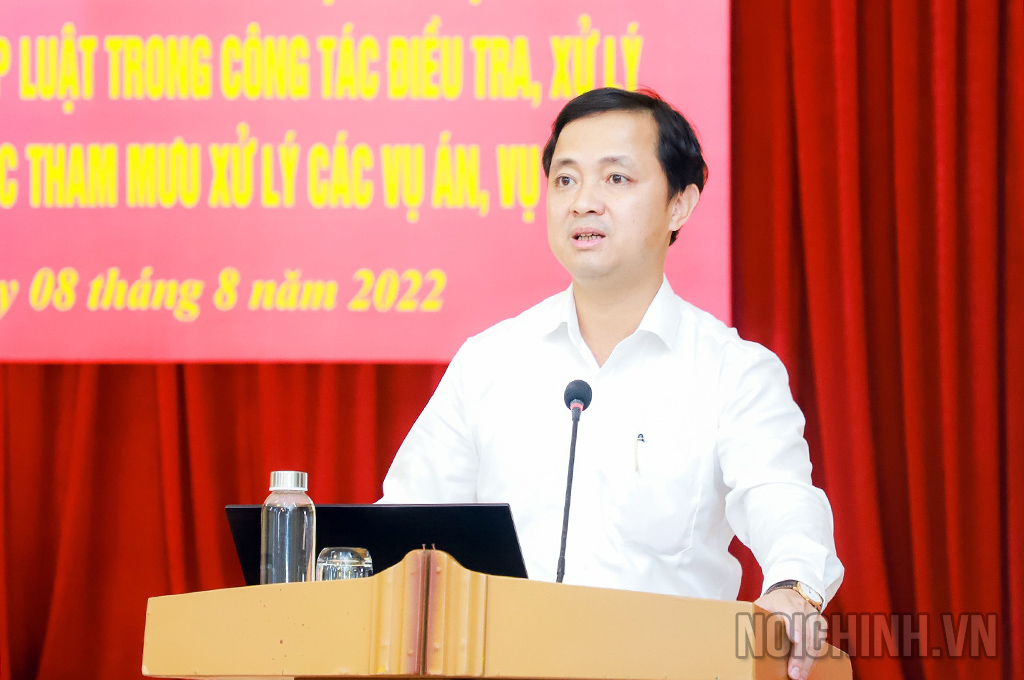 Đồng chí Nguyễn Xuân Trường, Vụ trưởng Vụ Địa phương 1, Ban Nội chính Trung ương tập huấn chuyên đề tại Hội nghị