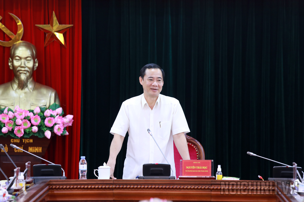 Đồng chí Nguyễn Thái Học, Phó trưởng Ban Nội chính Trung ương, Thành viên Ban Chỉ đạo, Tổ trưởng Tổ Biên tập xây dựng Đề án phát biểu tại Tọa đàm
