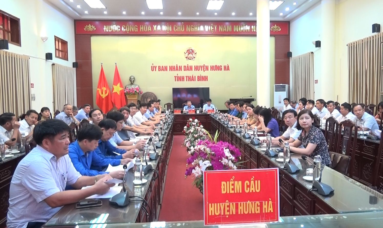 Điểm cầu huyện Hưng Hà, tỉnh Thái Bình dự Hội nghị trực tuyến toàn quốc tổng kết 10 năm công tác phòng, chống tham nhũng, tiêu cực giai đoạn 2012-2022