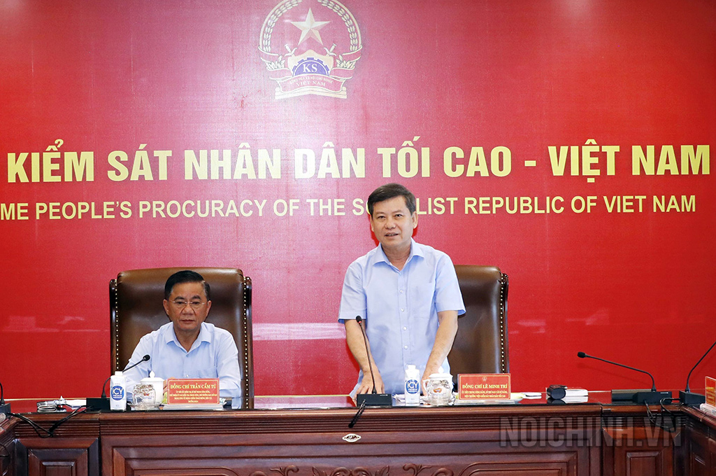 Đồng chí Lê Minh Trí, Ủy viên Trung ương Đảng, Bí thư Ban cán sự đảng, Viện trưởng Viện kiểm sát nhân dân tối cao phát biểu tại Hội nghị