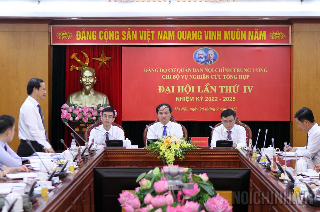 Đồng chí Nguyễn Thái Học, Phó trưởng Ban, Chủ tịch Công đoàn cơ quan Ban Nội chính Trung ương phát biểu tại Đại hội