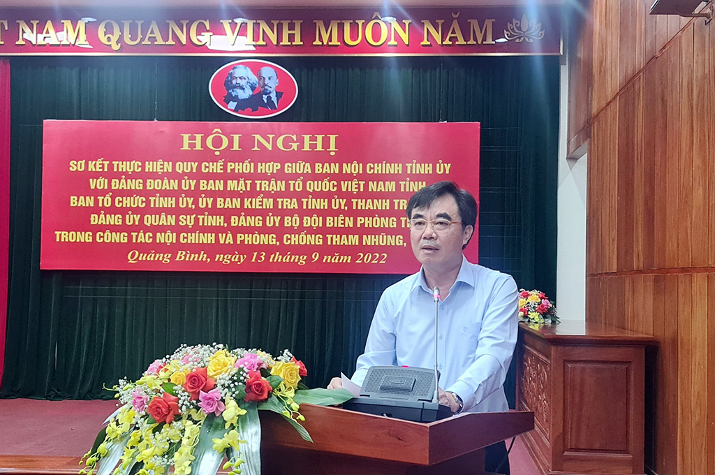 Đồng chí Nguyễn Lương Bình, Ủy viên Ban Thường vụ Tỉnh ủy, Trưởng Ban Nội chính Tỉnh ủy phát biểu kết luận tại Hội nghị sơ kết quy chế phối hợp