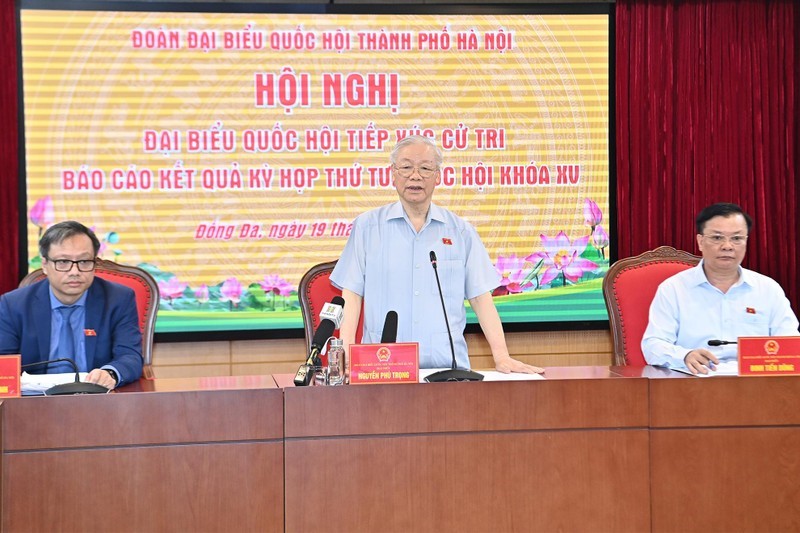 Tổng Bí thư Nguyễn Phú Trọng phát biểu tại buổi tiếp xúc cử tri đơn vị bầu cử số 1, Thành phố Hà Nội. (Ảnh: ĐĂNG KHOA)