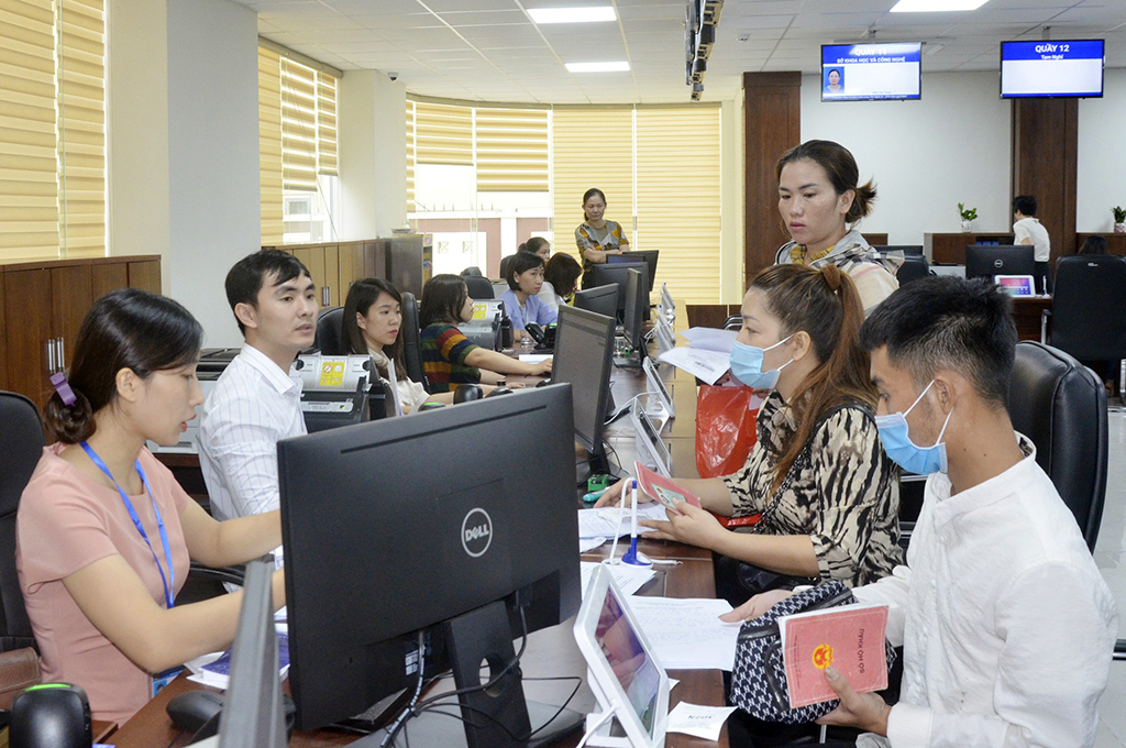  Giải quyết thủ tục hành chính tại Trung tâm Phục vụ hành chính công tỉnh Nghệ An
