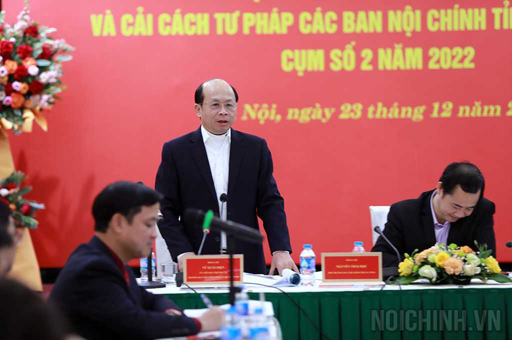 Đồng chí Nguyễn Xuân Diện, Trưởng Ban Nội chính Tỉnh ủy Quảng Ninh phát biểu tại Hội nghị