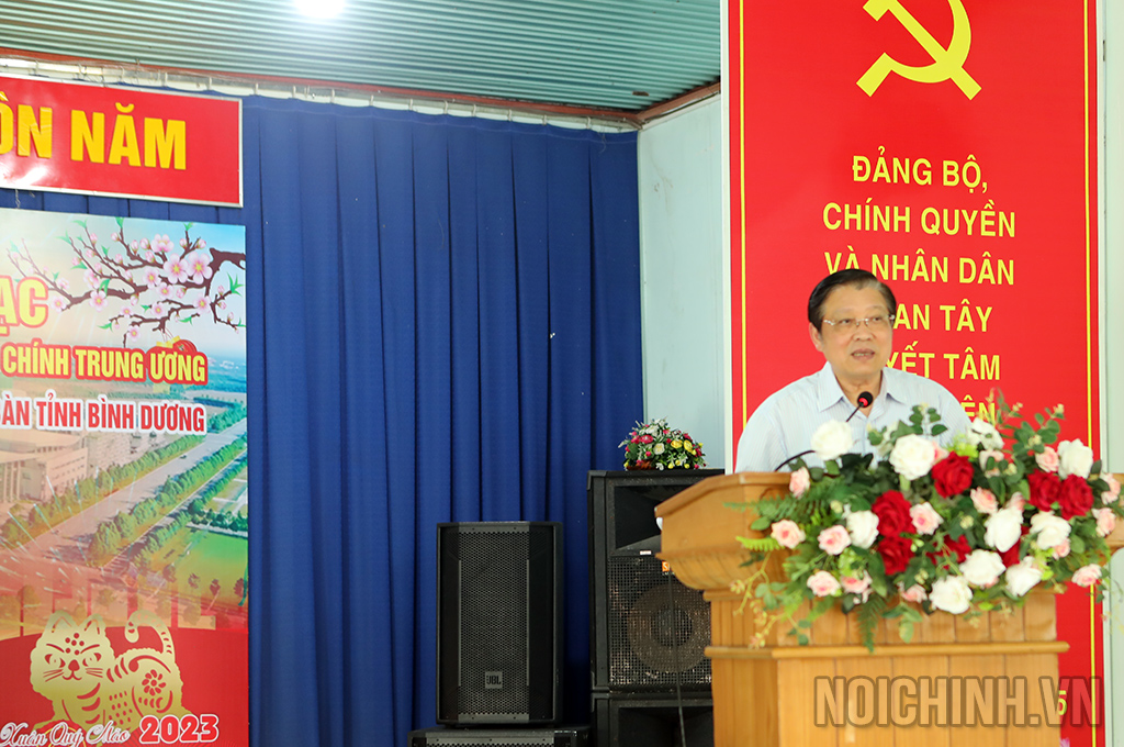 Đồng chí Phan Đình Trạc, Ủy viên Bộ Chính trị, Bí thư Trung ương Đảng, Trưởng Ban Nội chính Trung ương phát biểu