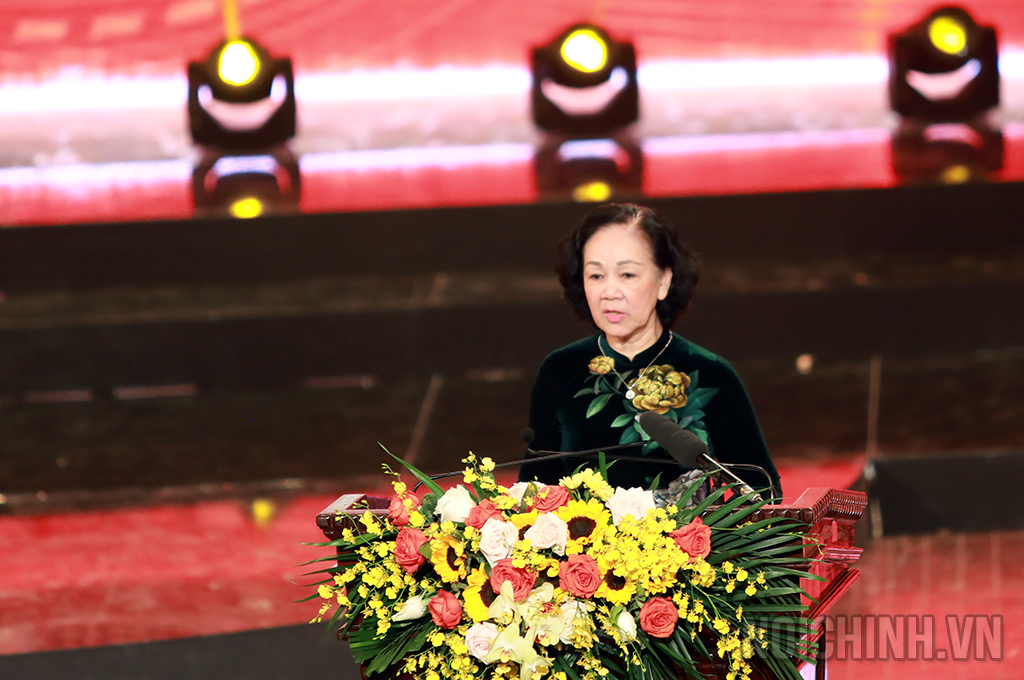 Đồng chí Trương Thị Mai, Ủy viên Bộ Chính trị, Trưởng Ban Tổ chức Trung ương, Trưởng Ban Chỉ đạo Giải báo chí toàn quốc về xây dựng Đảng phát động Giải Búa liềm vàng lần thứ VIII, năm 2023