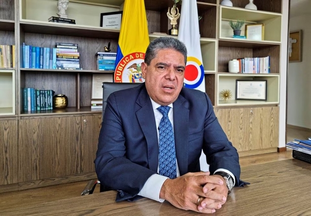 Tổng Kiểm toán Colombia Carlos Hernan Rodriguez phát biểu trong cuộc phỏng vấn với Reuters ở Bogota, Colombia ngày 6/3/2023. Ảnh: REUTERS/Luis Jaime Acosta
