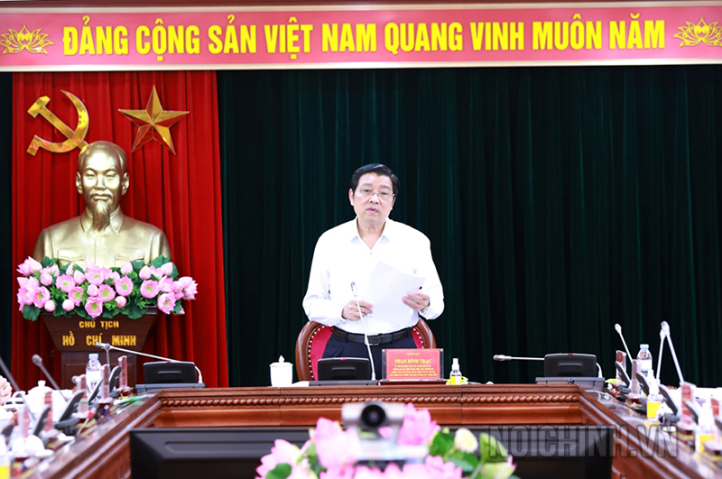 Đồng chí Phan Đình Trạc Ủy viên Bộ Chính trị, Bí thư Trung ương Đảng, Trưởng Ban Nội chính Trung ương kết luận tại buổi làm việc