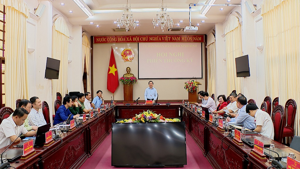 Hội nghị phiên thường kỳ tháng 4/2023 của UBND tỉnh Ninh Bình
