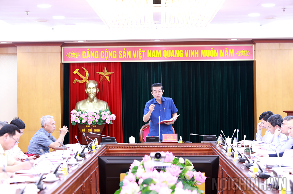 Đồng chí Võ Văn Dũng, Ủy viên Trung ương Đảng, Phó Trưởng ban Thường trực Ban Nội chính Trung ương phát biểu
