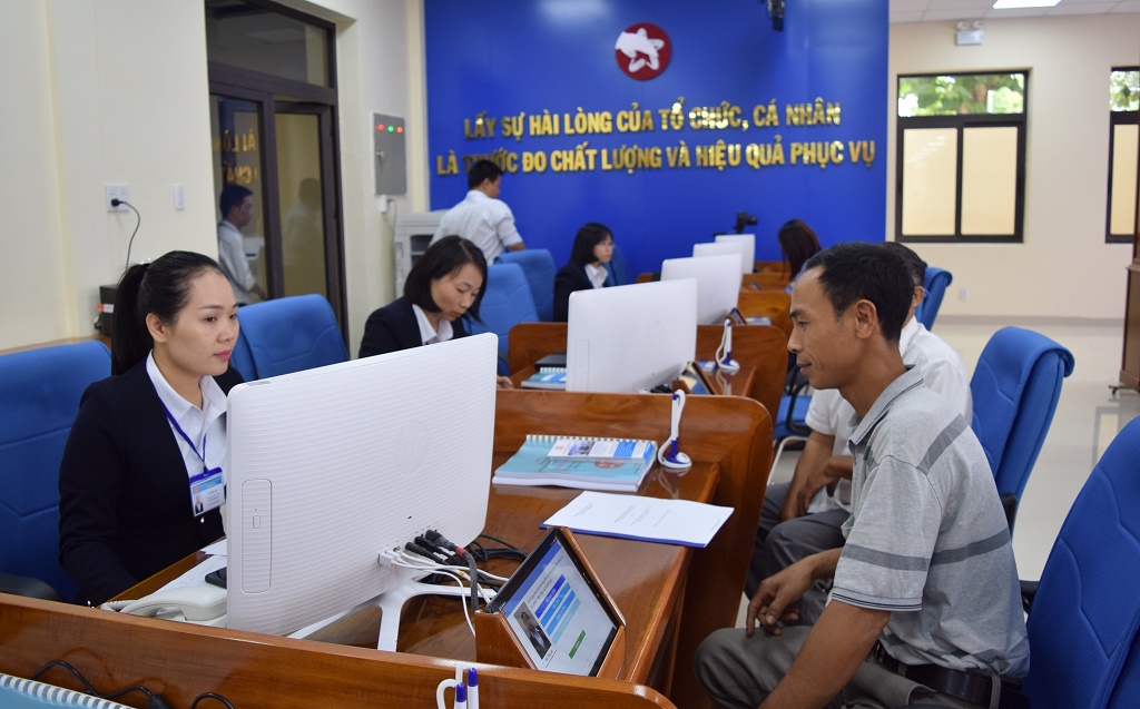 Trung tâm Phục vụ hành chính công tỉnh Đắk Lắk hướng tới mục tiêu lấy sự hài lòng của tổ chức, cá nhân là thước đo chất lượng và hiệu quả phục vụ 