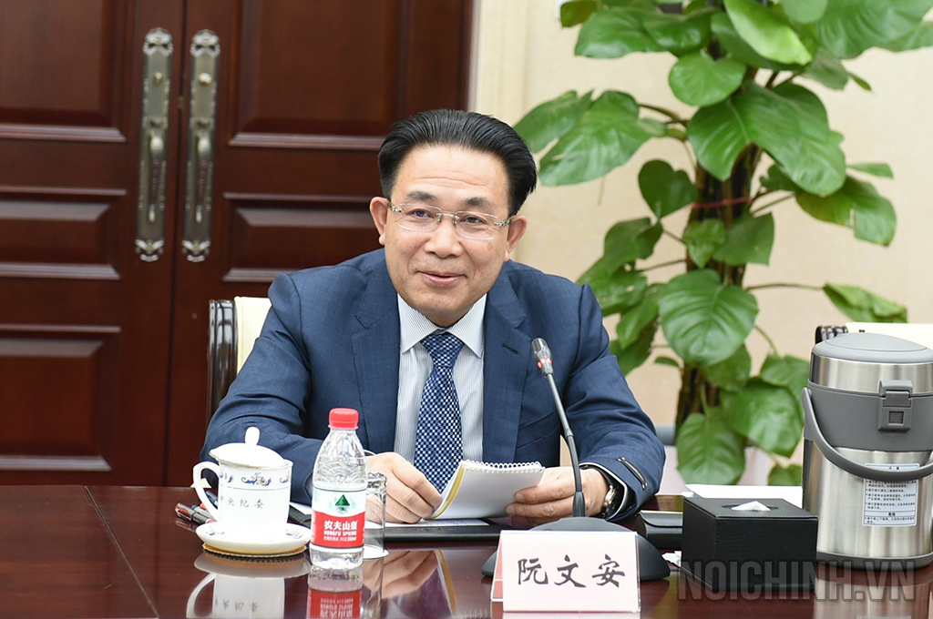 Đồng chí Nguyễn Văn Yên, Phó Trưởng Ban Nội chính Trung ương phát biểu tại buổi làm việc với Ủy ban Kiểm tra Kỷ luật Trung ương - Ủy ban Giám sát Quốc gia Đảng Cộng sản Trung Quốc