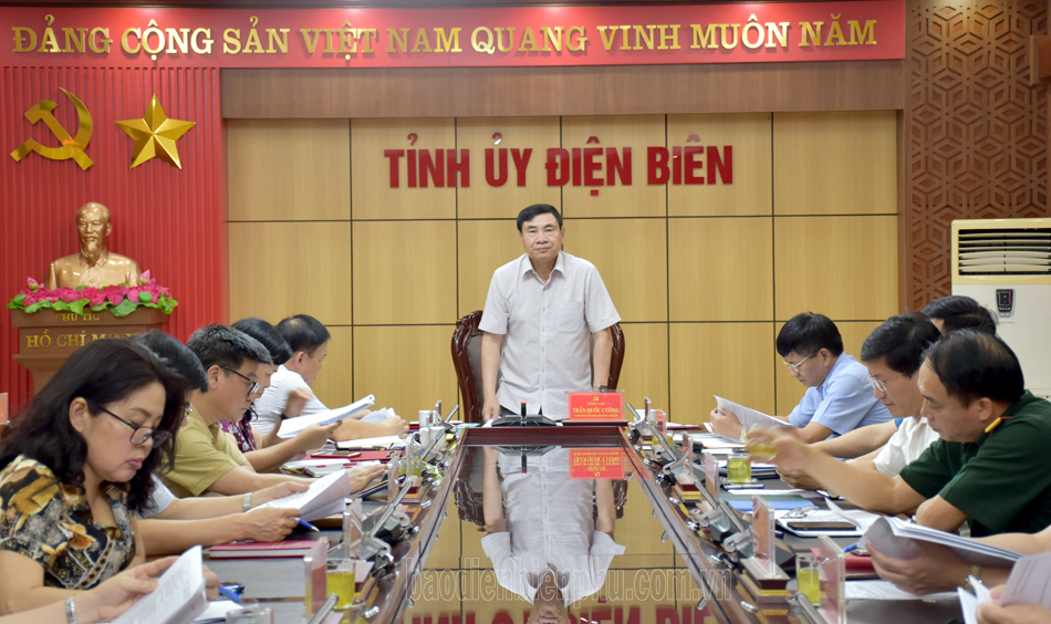 Đồng chí Trần Quốc Cường, Ủy viên Trung ương Đảng, Bí thư Tỉnh ủy phát biểu tại Hội nghị sơ kết giữa nhiệm kỳ Đại hội Đảng bộ tỉnh nhiệm kỳ 2020-2025