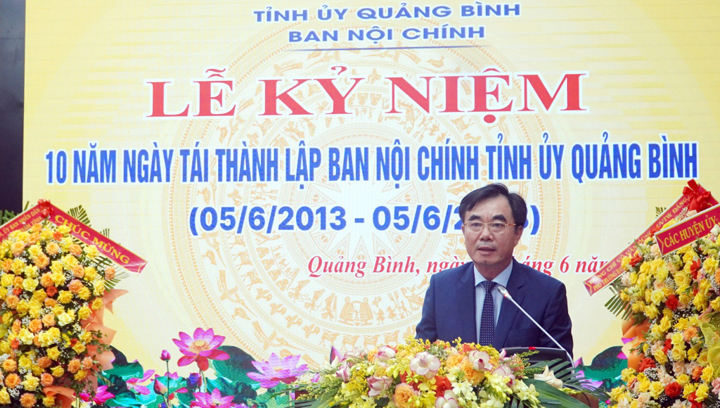 Đồng chí Nguyễn Lương Bình, Ủy viên Ban Thường vụ, Trưởng Ban Nội chính Tỉnh ủy Quảng Bình phát biểu 