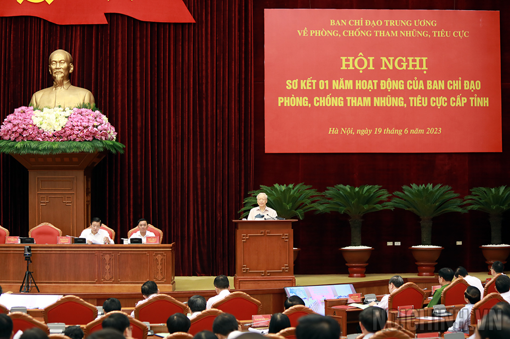 Đồng chí Tổng Bí thư Nguyễn Phú Trọng, Trưởng Ban Chỉ đạo Trung ương về phòng, chống tham nhũng, tiêu cực phát biểu tại Hội nghị 