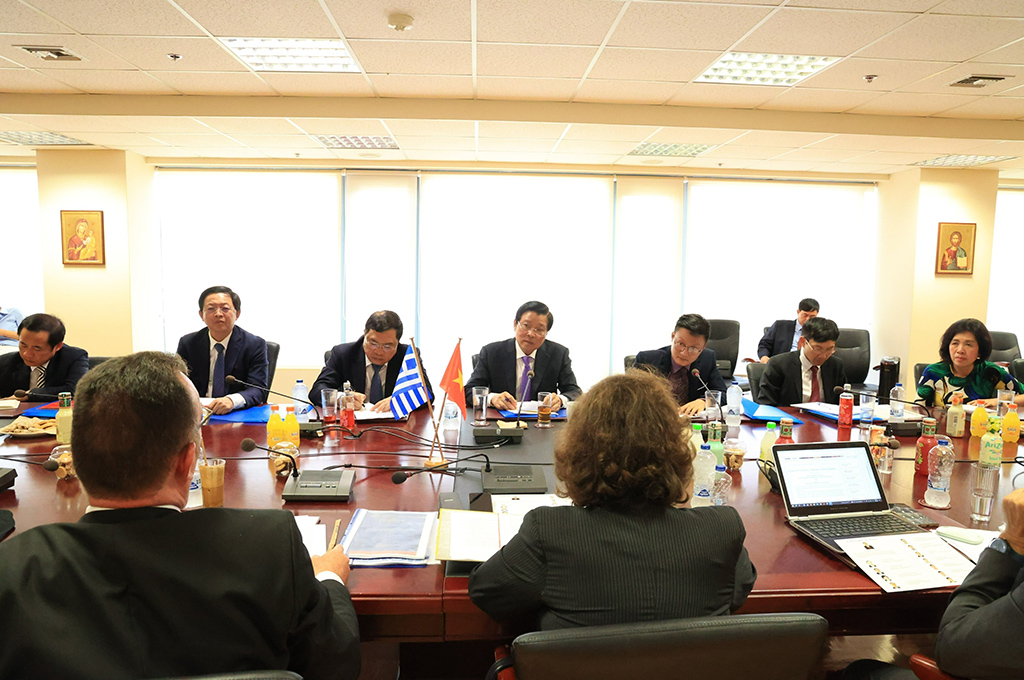 Buổi làm việc giữa Đoàn đại biểu Đảng Cộng sản Việt Nam với Phó Chánh án Tòa Kiểm toán tối cao Hy Lạp Vlachaki Maria
